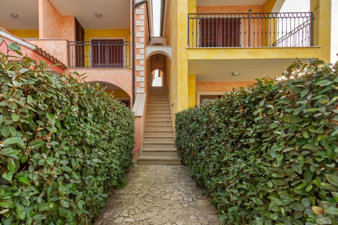 公寓 Appartamento Borgo Mari 6 - Myho Casa 圣特雷莎加卢拉 意大利